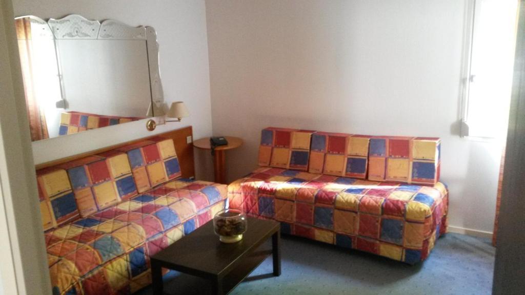 Inter-Hotel La Closerie Beaune Beaune (Cote d'Or) Quarto foto