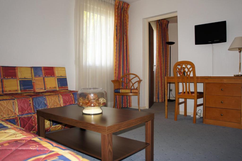 Inter-Hotel La Closerie Beaune Beaune (Cote d'Or) Quarto foto